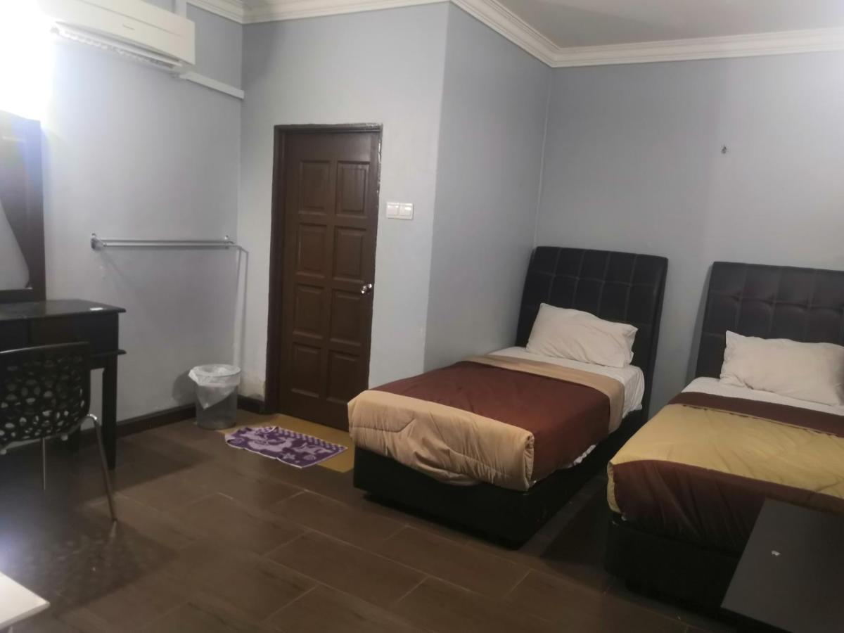 Oyo 90473 Opah Inn Hotel Kampong Ayer Terjun Экстерьер фото
